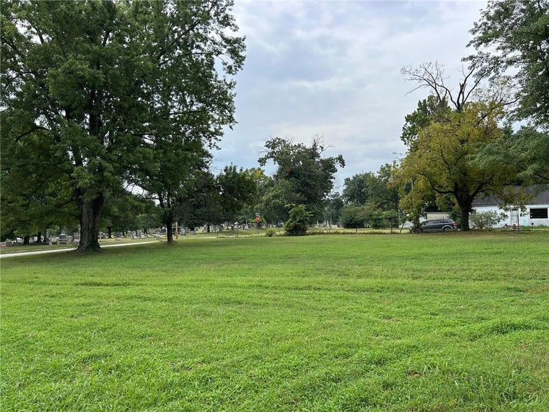710 Washington St, Nevada, MO 64772