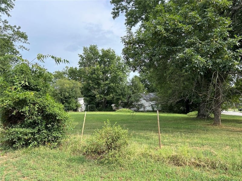 710 Washington St, Nevada, MO 64772