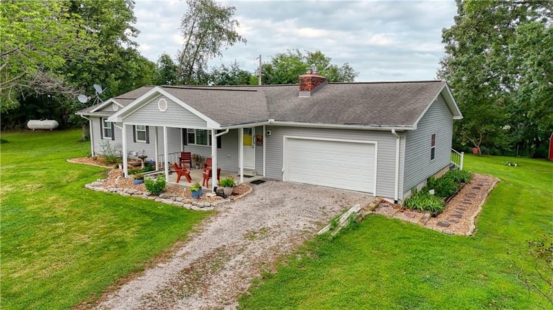 422 500 Rd, Warrensburg, MO 64093