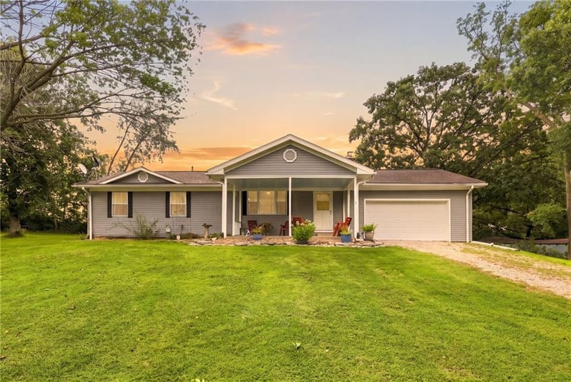 422 NE 500 Rd, Warrensburg, MO 64093
