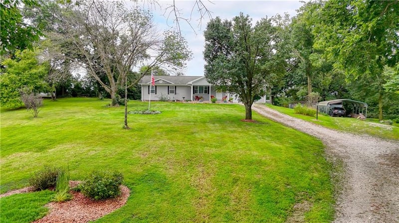 422 500 Rd, Warrensburg, MO 64093