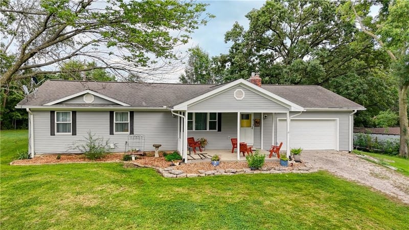 422 500 Rd, Warrensburg, MO 64093