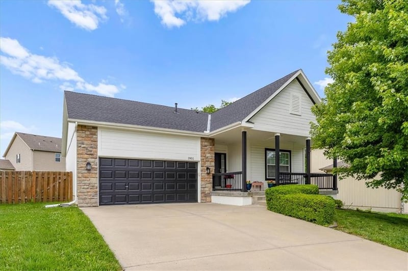 3901 Old Stagecoach Rd, Kansas City, MO 64154