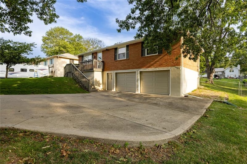 508 NE 87th St, Kansas City, MO 64155