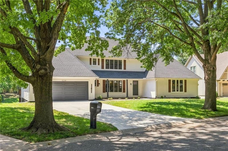 10140 Mackey St, Overland Park, KS 66212