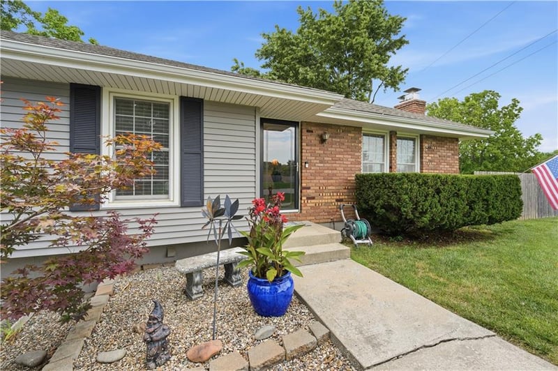 7928 N Euclid Ave, Kansas City, MO 64118
