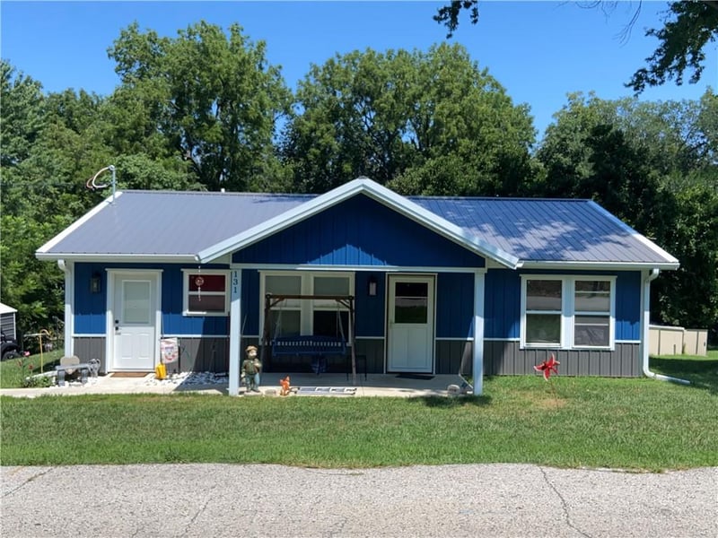 131 Tucker St, St Joseph, MO 64504