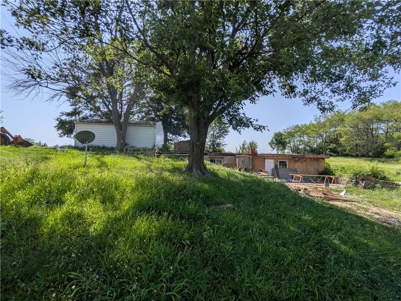 936 13 Hw, Leeton, MO 64761