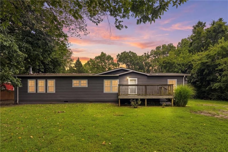 911 141st St, Bonner Springs, KS 66012