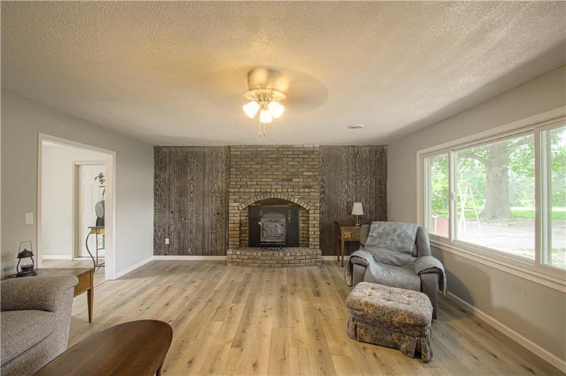 11325 Deer Haven Ln, Excelsior Springs, MO 64024