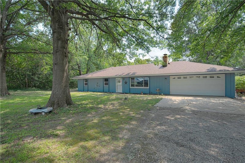 11325 Deer Haven Ln, Excelsior Springs, MO 64024