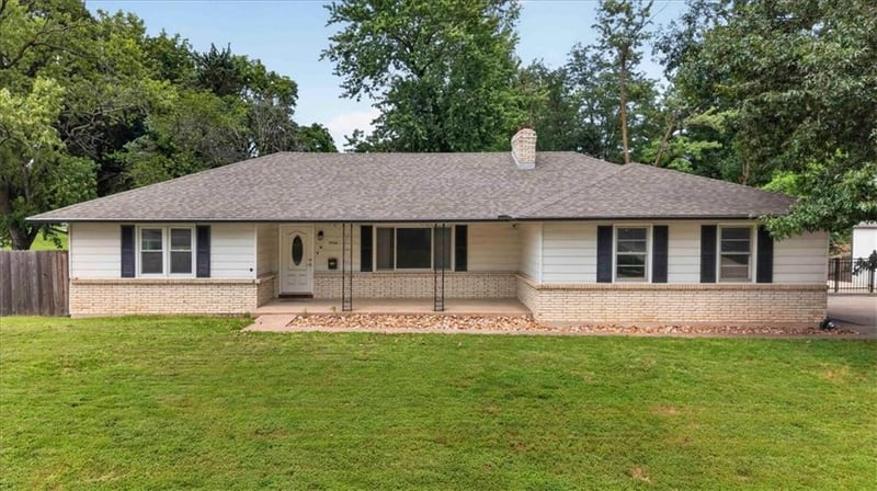 7726 Everett Ave, Kansas City, KS 66112