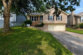 11216 N Donnelly Ave, Kansas City, MO 64157