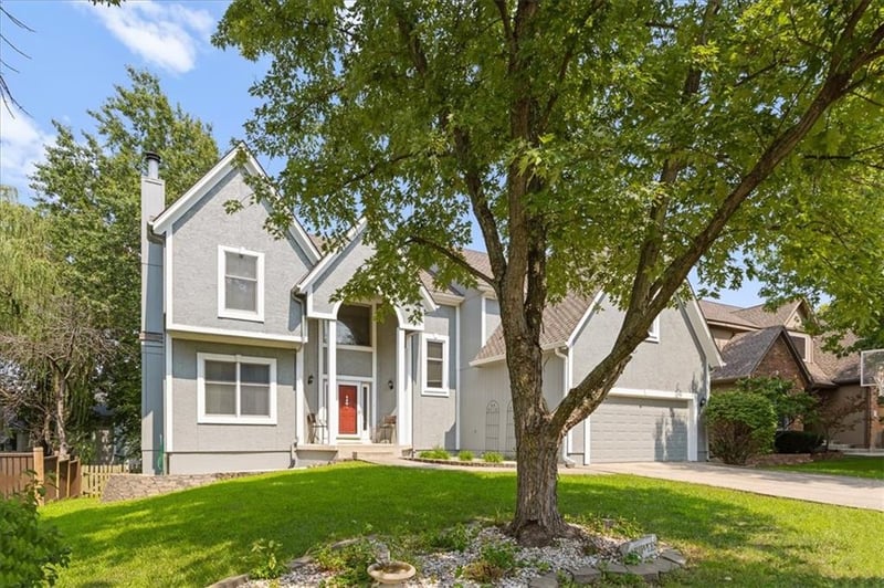 13119 Hallet Ct, Olathe, KS 66062