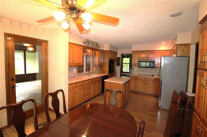 103 NW 59th Pl, Gladstone, MO 64118