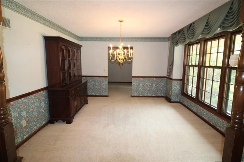 103 NW 59th Pl, Gladstone, MO 64118