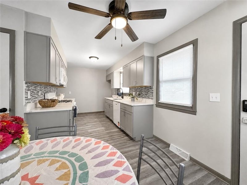 4202 Bellefontaine Ave, Kansas City, MO 64117