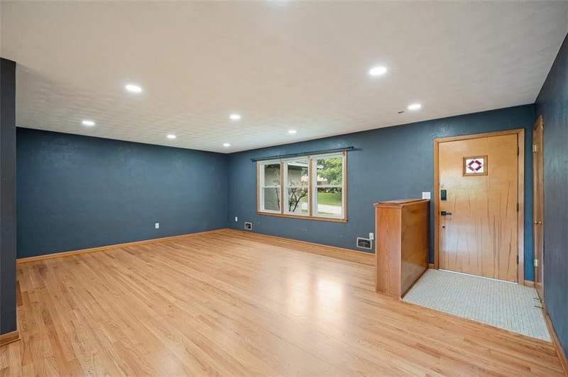 1601 77th St, Kansas City, MO 64118