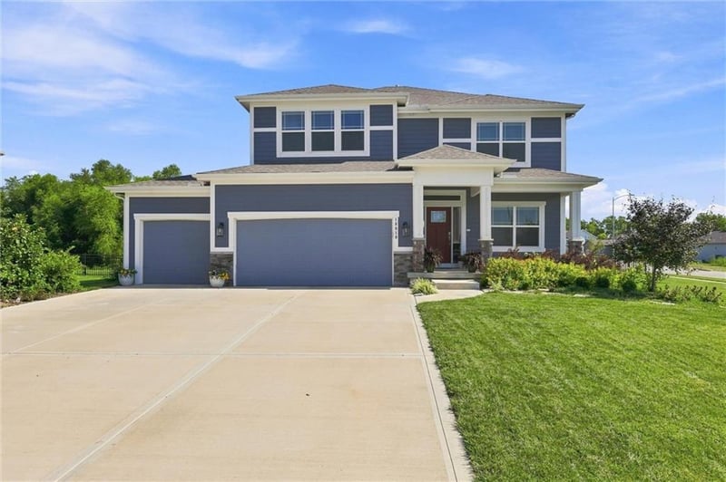 18910 W 189th St, Spring Hill, KS 66083