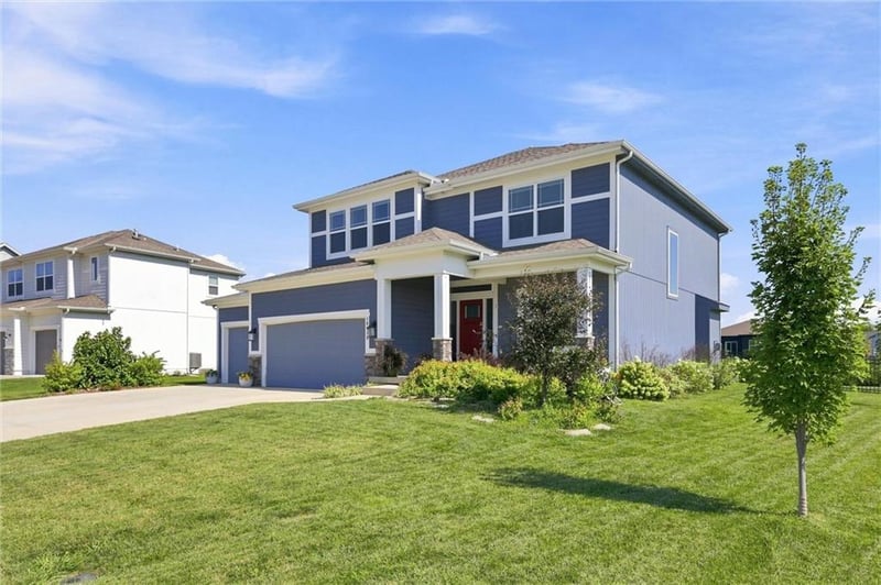 18910 W 189th St, Spring Hill, KS 66083