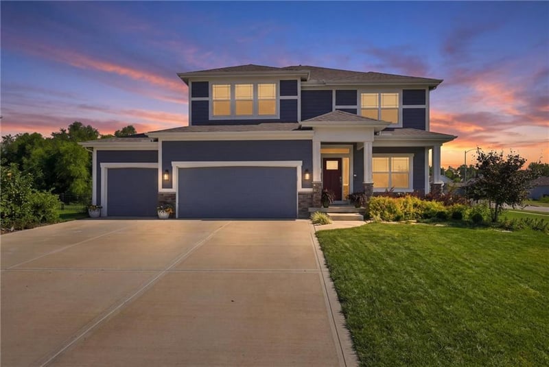 18910 W 189th St, Spring Hill, KS 66083