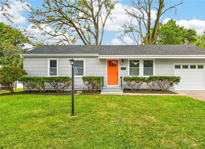 3016 Porter Rd, Independence, MO 64055