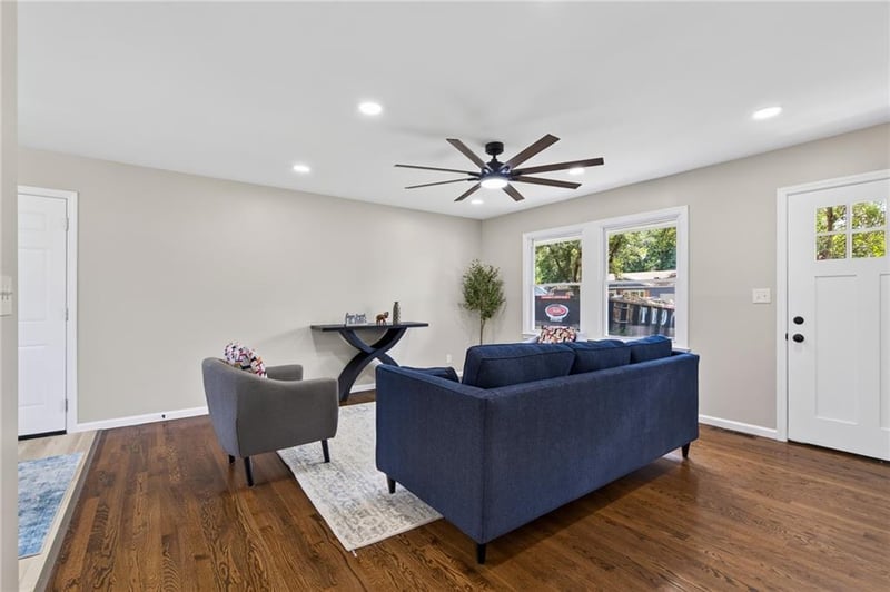 3016 Porter Rd, Independence, MO 64055