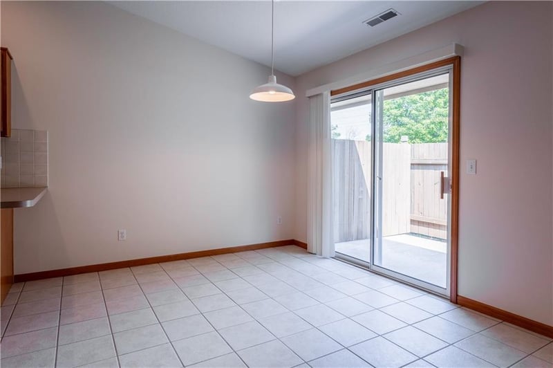 4006 Mistletoe Ct, Lawrence, KS 66047