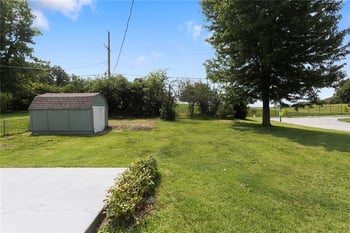 7801 NE San Rafael Dr, Kansas City, MO 64119
