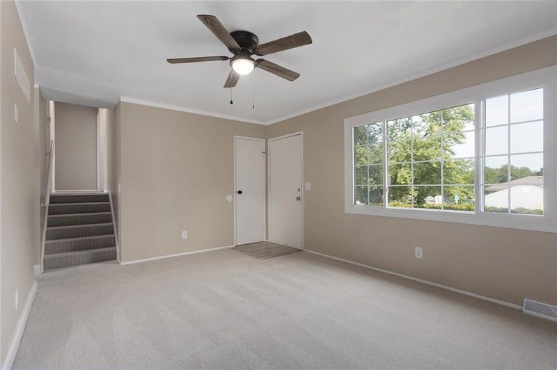 7801 San Rafael Dr, Kansas City, MO 64119