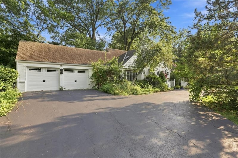 2301 W 95th St, Leawood, KS 66206