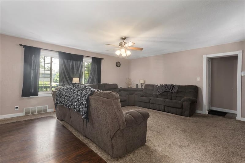 3254 63rd St, Kansas City, KS 66104