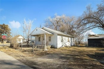 1047 N Agnes Ave, Kansas City, MO 64120