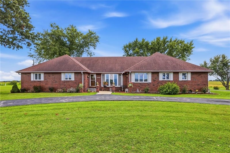 34301 State Route 2 Hw, Harrisonville, MO 64701