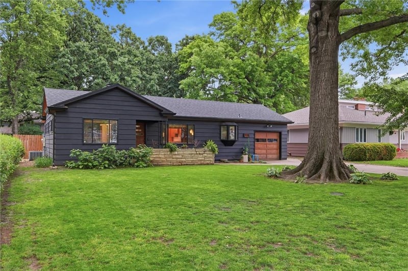 1506 University Dr, Lawrence, KS 66044