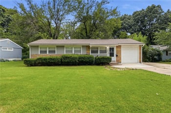 6108 Charlotte St, Kansas City, MO 64118