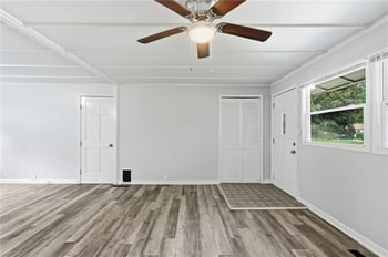 6108 Charlotte St, Kansas City, MO 64118