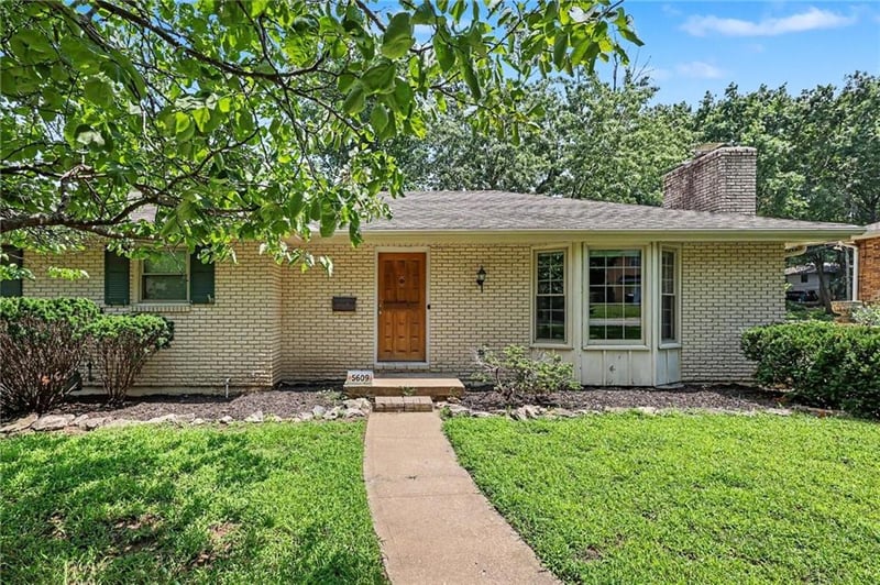 5609 Manning Ave, Raytown, MO 64133