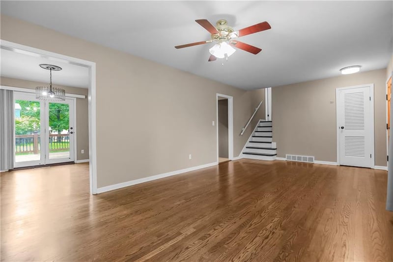 10200 Outlook Dr, Overland Park, KS 66207