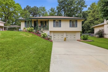 4680 Olive St, Kansas City, MO 64116