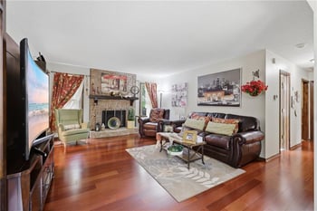 4680 Olive St, Kansas City, MO 64116