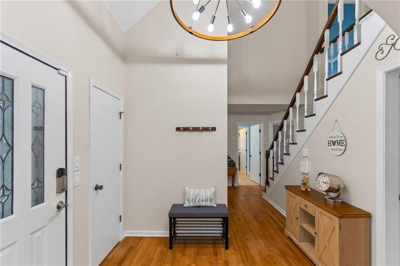 1120 82nd St, Kansas City, MO 64118