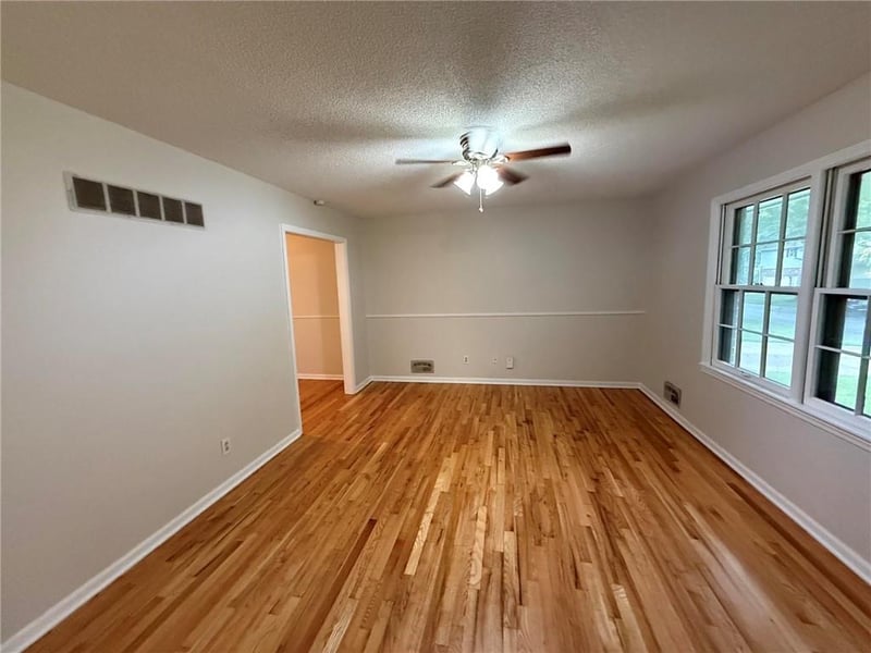 5112 Osage Ave, Kansas City, MO 64133