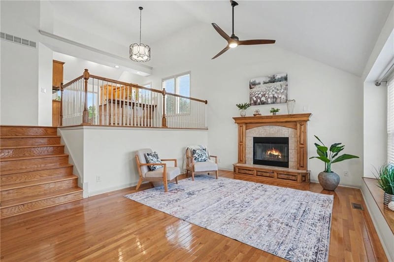 1408 196th Ct, Smithville, MO 64089