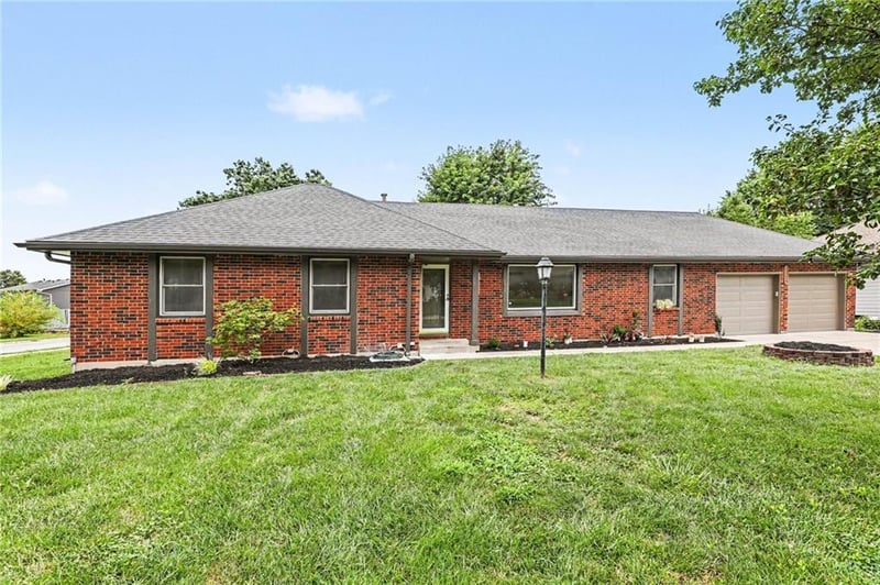 300 Woodson Dr, Raymore, MO 64083