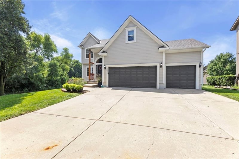 14549 152nd Pl, Olathe, KS 66062