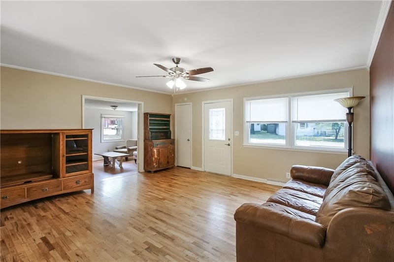 301 3rd St, Altamont, KS 67330