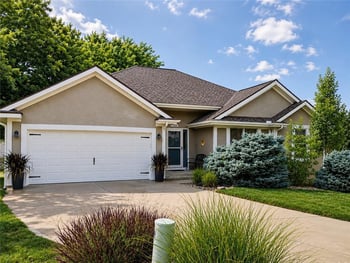 1306 74th Pl, Kansas City, MO 64118
