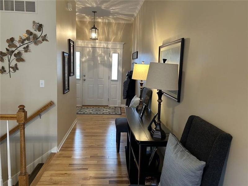 1306 74th Pl, Kansas City, MO 64118