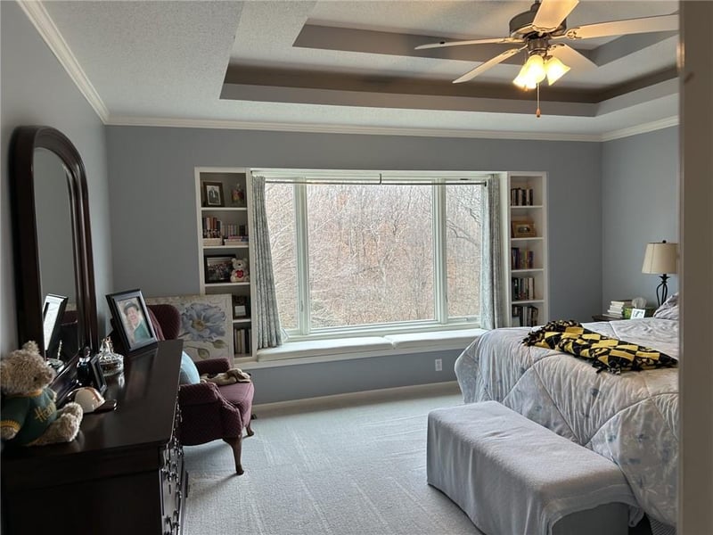 1306 74th Pl, Kansas City, MO 64118